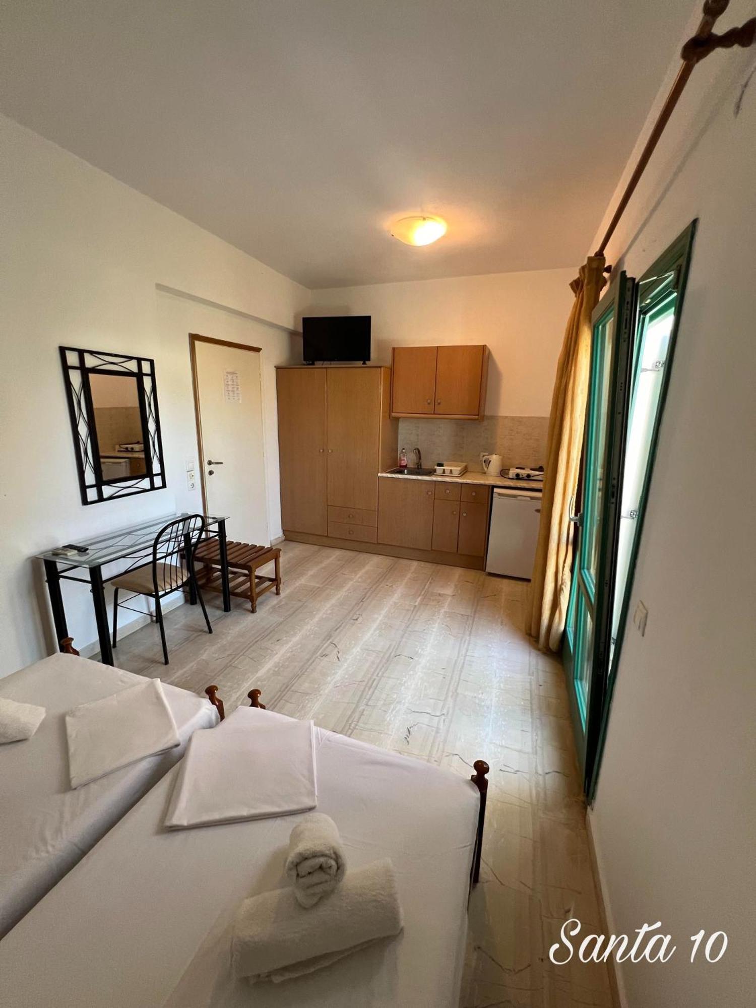 Santa Magia Hotel Kamari  Ngoại thất bức ảnh