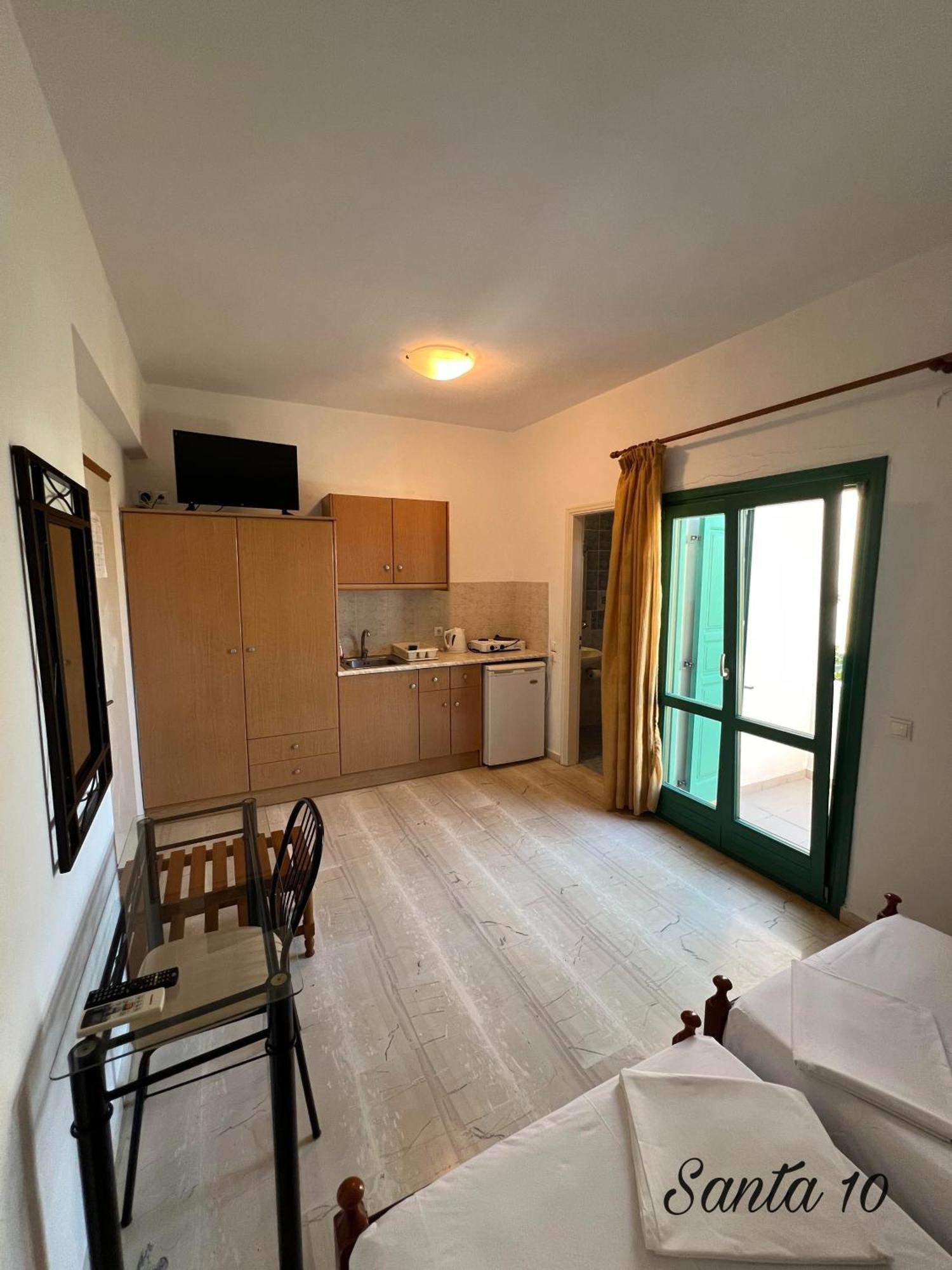 Santa Magia Hotel Kamari  Ngoại thất bức ảnh