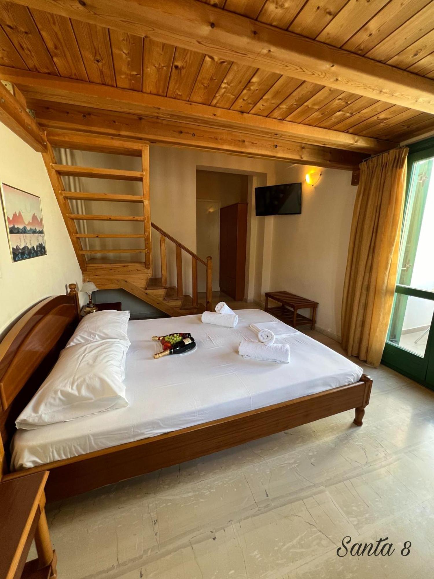 Santa Magia Hotel Kamari  Ngoại thất bức ảnh